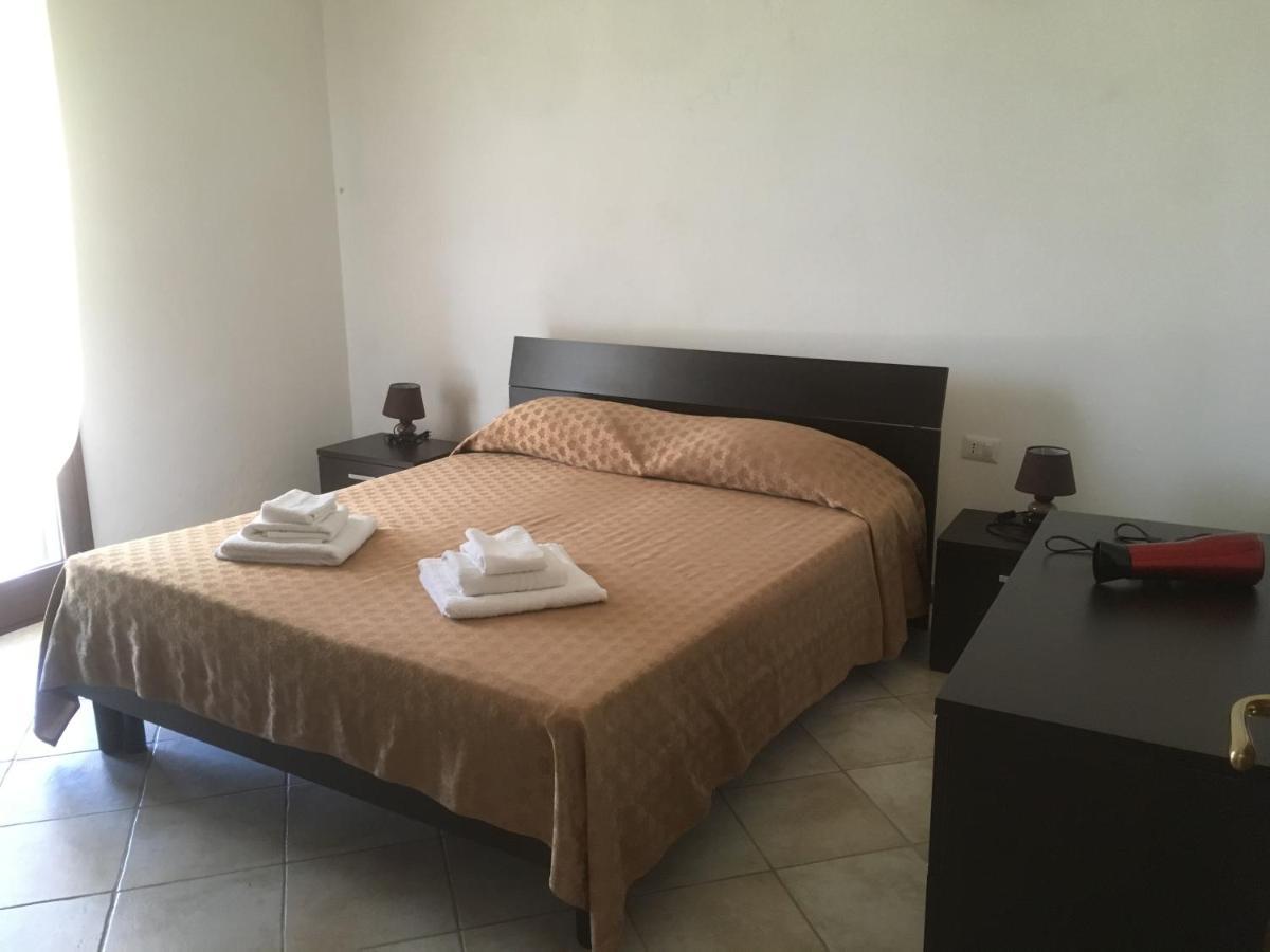 Residence S'Oggiastrone ตาเนาเนลลา ภายนอก รูปภาพ